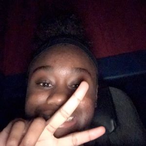 Meet your Posher, Ayanna